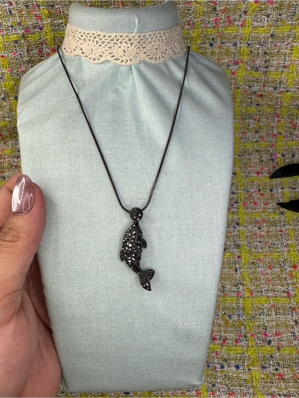 A great Black Crystal Dolphin Pendant Necklace - Women Jewelry